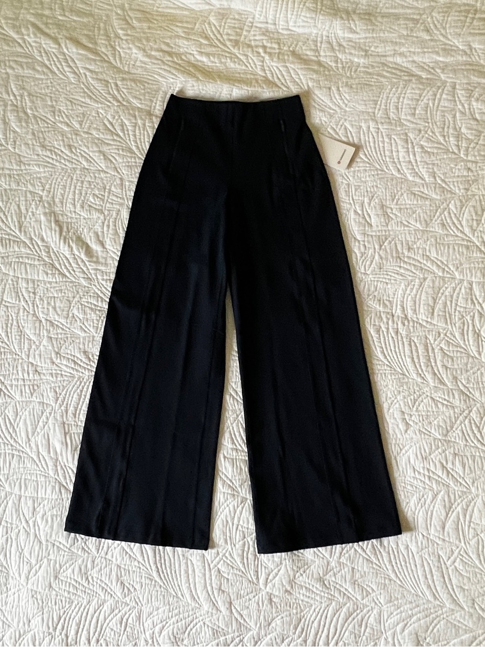 NWT - Lululemon - Define High-Rise Wide-Leg Pant *Luon - True Navy - XS